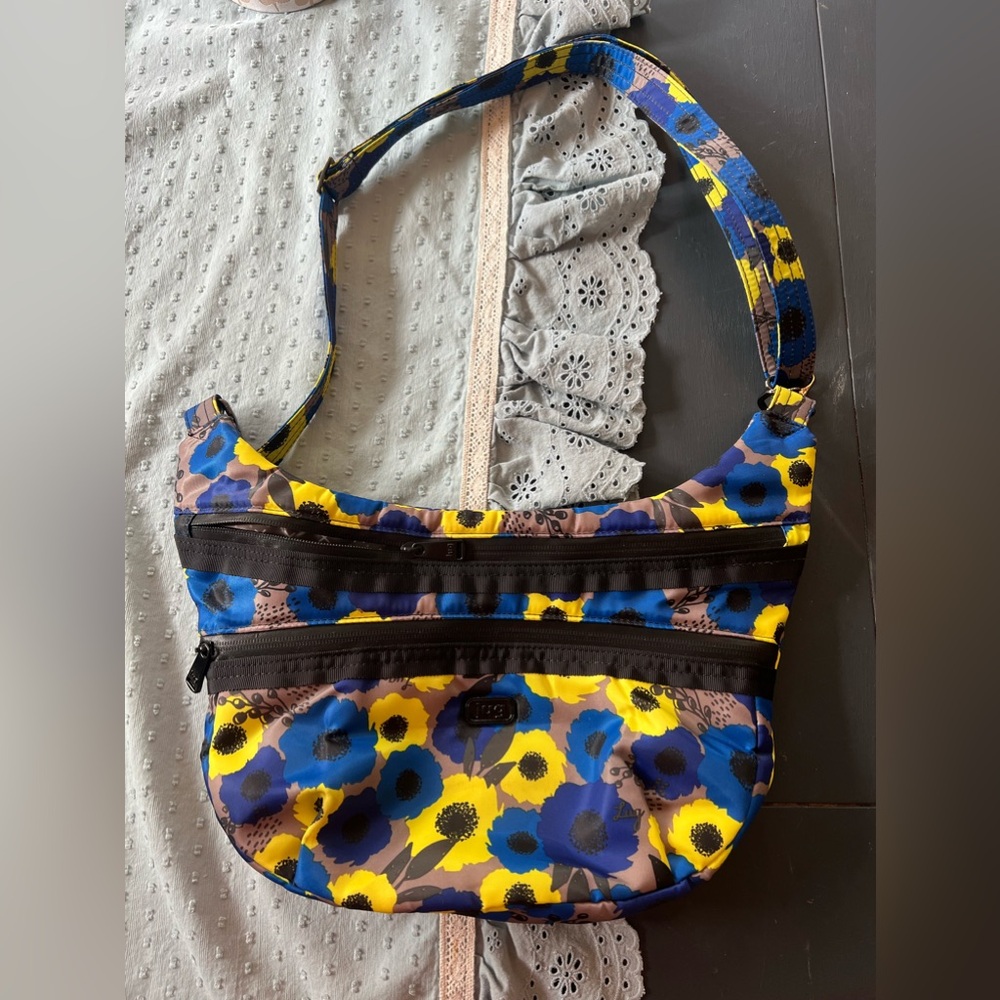 Lug Hippy Crossbody Bag Peony Blue Yellow